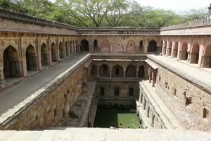 Mehrauli Archaeological Park Picnic Spots near Delhi